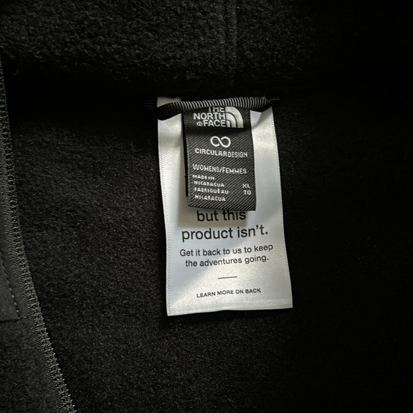 The Northface fleece pullover - Picture 2 of 3